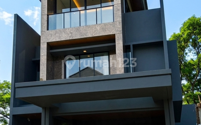 Luxury 3-Storey House in Matera Gading Serpong Luxury 3-Storey House in Matera Gading Serpong