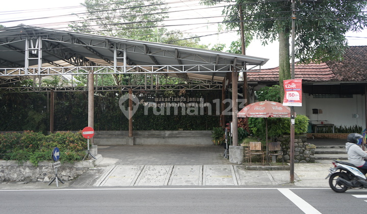 Tanah Pinggir Jalan Raya Timur Pasar Sleman