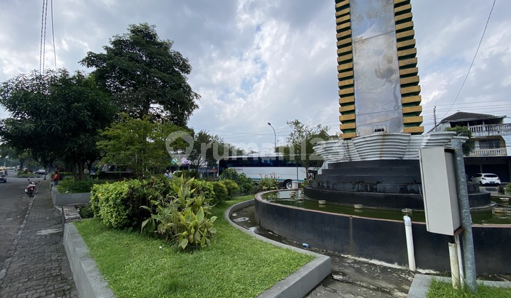 Tanah Pinggir Jalan Raya Timur Pasar Sleman