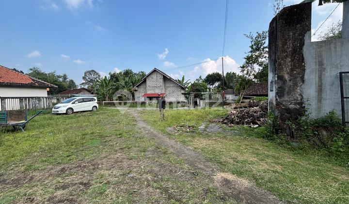 1,8Jt/M Tanah Jogja Dekat Jl. Jogja-Magelang 8 Menit Sch Mall 1,8Jt/M Tanah Jogja Dekat Jl. Jogja-Magelang 8 Menit Sch Mall