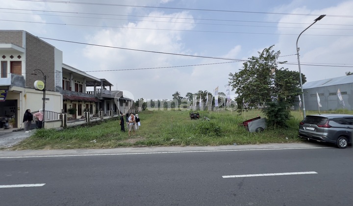 Utara Jejamuran Tanah Tepi Jl. Pandowoharjo Utara Jejamuran Tanah Tepi Jl. Pandowoharjo