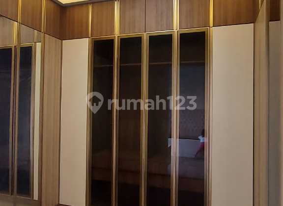 "Luxurious Balinese Villa Design with Swimming Pool"