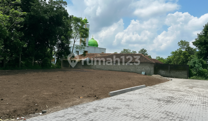 SHM Pekarangan Dekat Jalan Raya Jogja Solo