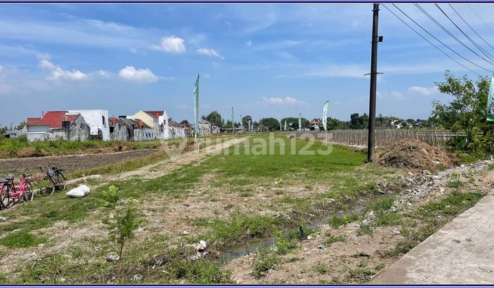 8 Minutes to RS Queen Latifah Hospital, Sleman, 300 sqm, 12X Installments, 0% Interest