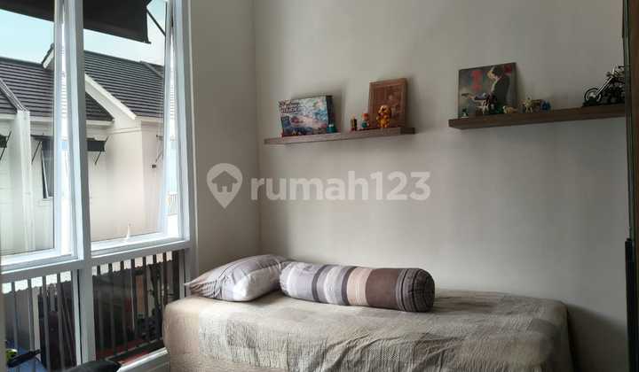 For Sale 2-Story House Ready to Live In Semi-Furnished Serua Ciputat Super Strategic Cheapest SHM Negotiable 2