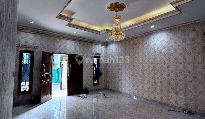 Jual Rumah Cipadu 3 Lantai Murah Strategis Shm Renovated Semi Furnish 1