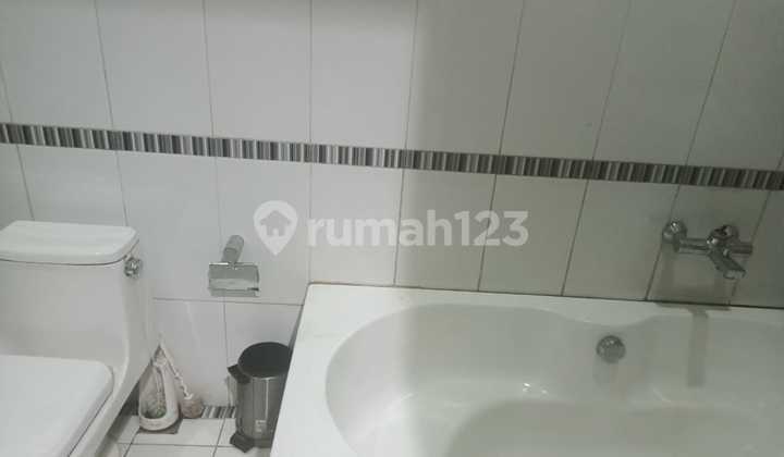 Jual Rumah 2 Lantai Gading Serpong Strategis Shm Nego 2