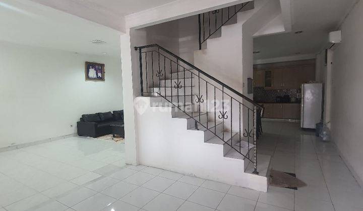 Dijual Rumah 2,5 Lantai Taman Palem Lestari Luas Bagus Murah Nego 2