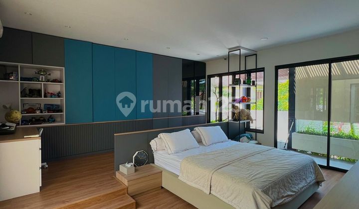 Rumah 2 Lantai Dekat Bintaro Plaza Rumah SHM di Jl. Bintaro Puspita I No.2, RT.1/RW.8, Pesanggrahan, Kec. Pesanggrahan, Kota Jakarta Selatan, Daerah Khusus Ibukota Jakarta 12320, Pesanggrahan 2