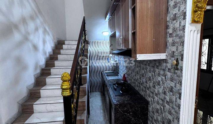Jual Rumah Cipadu 3 Lantai Murah Strategis Shm Renovated Semi Furnish 2
