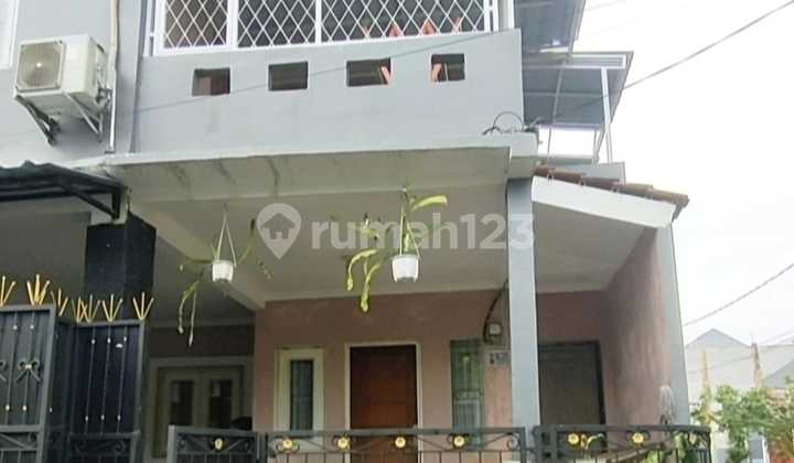 For Sale Rangkapan Jaya Depok 2-Story House Fully Furnished Cheap Negotiable Spacious Strategic Good 2