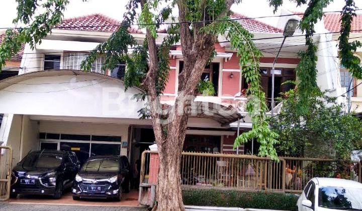 Rumah Bagus.. Strategis di Tengah Kota di Surabaya