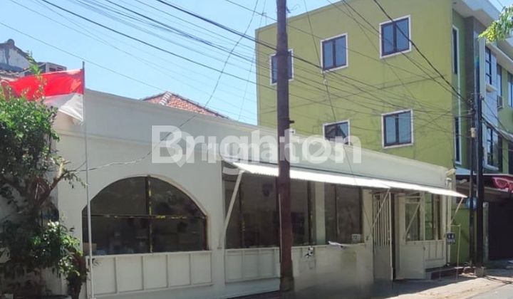 Strategic House with Great Prospects in Ngagel Surabaya 2