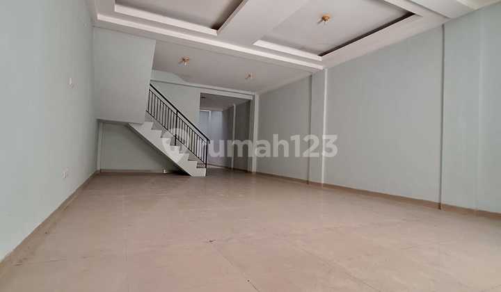 Ruko Jalan Raya Serpong Melati Mas Gandeng - 3 Lantai Full Renov Ruko Jalan Raya Serpong Melati Mas Gandeng - 3 Lantai Full Renov