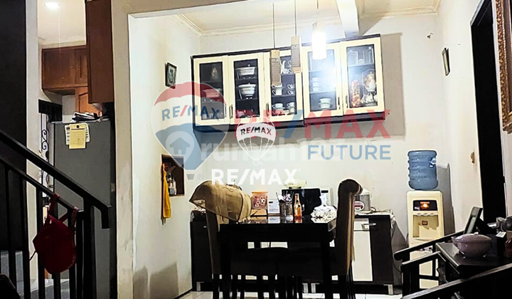 Rumah Hoek Dekat Situ Parigi - Bintaro Sektor 9 - Semi Furnished