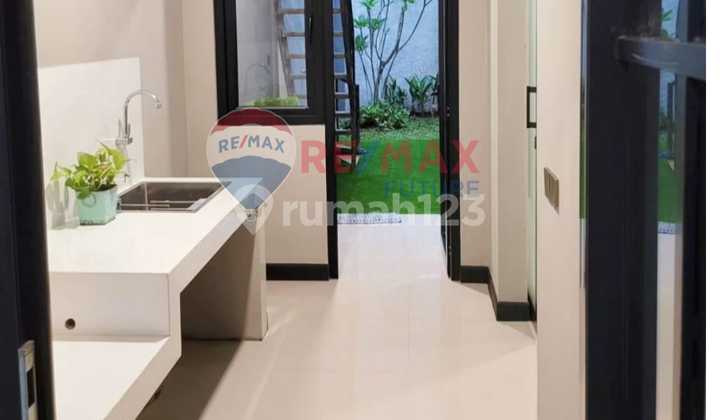 RUMAH BRAND NEW - VERSAILLES BSD – DESAIN MINIMALIS & MEZZANINE