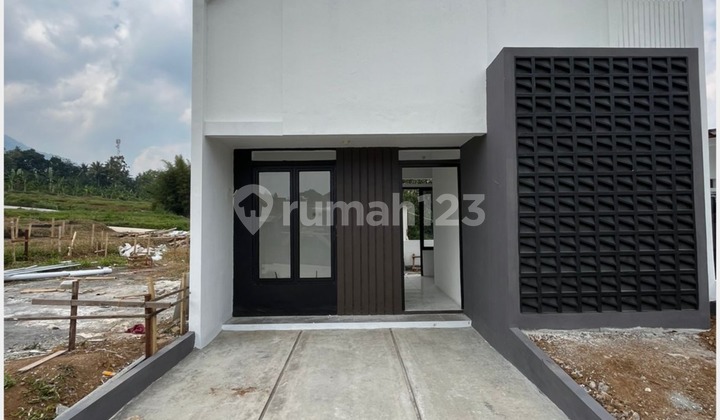 Rumah dengan Desain Modern dan Harga Terjangkau di Boja