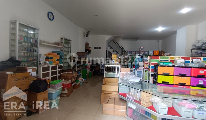 3-Story Shophouse in Yogyakarta City, near Borobudur Plaza, near Kranggan Market, close to Tugu Yogyakarta, near JCM, near SMAN 4, near Kalam Kudus School.