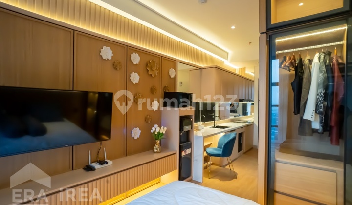 Kahyangan Apartment for Sale in Solo Baru, 3 BR, Furnished, with Swimming Pool and Playground, near Dr Oen Hospital Solo Baru.