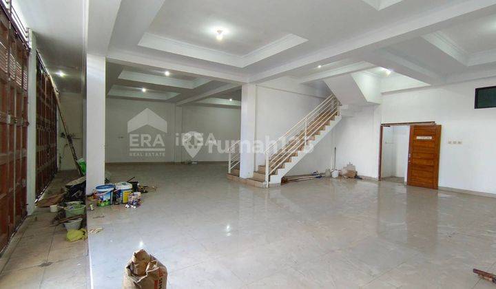 Ruang Usaha Disewakan Jogja Wirobrajan Jalan Wates, ada tempat parkirnya, Bangunan Baru 2 lantai. 1