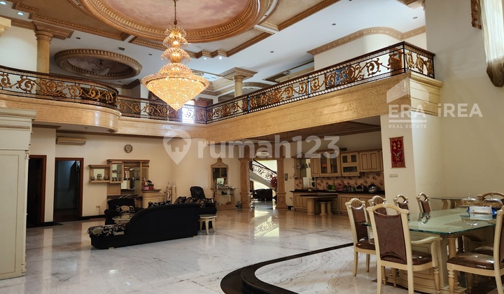 Rumah Dijual Full Furnish di Solo Baru, kondisi sangat istimewa, dekat Pakuwon Mall Rumah Dijual Full Furnish di Solo Baru, kondisi sangat istimewa, dekat Pakuwon Mall