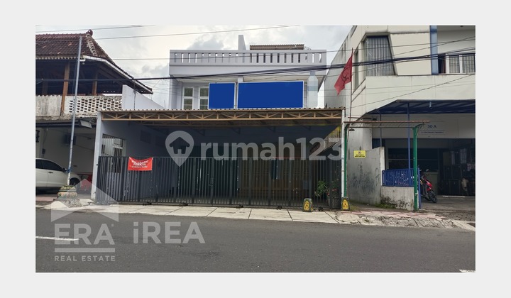 Ruko 3 Lantai Disewakan Jogja Ngampilan, dekat Parkiran Ngabean, dekat Bakpia Pathuk, dekat Stasiun Tugu, dekat RS PKU, dekat Kraton Jogja, dekat Alun Alun Utara, dekat Malioboro 1