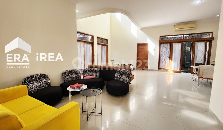 Yogyakarta House for Sale Near Hyatt Hotel