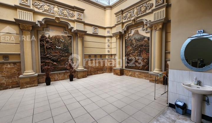 Luxury Fully Furnished House For Sale in Solo Baru, near Pakuwon mall 2