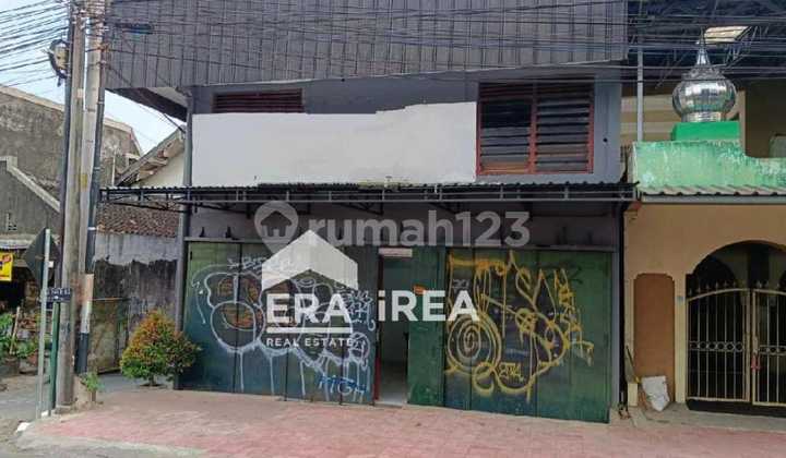 Shop House for Rent in Jogja, near Pojok Beteng Kulon, close to Alun Alun Kidul, near Gereja Pugeran, near SMAN 7