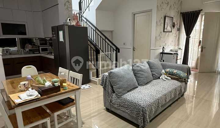 Dijual Cepat Rumah Bagus di Cluster Beverly Hills Duta Garden