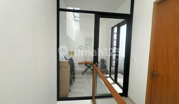 Rumah Cantik Di Kademangan Dekat Bsd  2