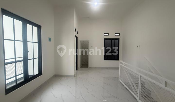 Rumah Hook Menawan 4 Kamar di Prima Harapan Regency (73638 Lan) 2