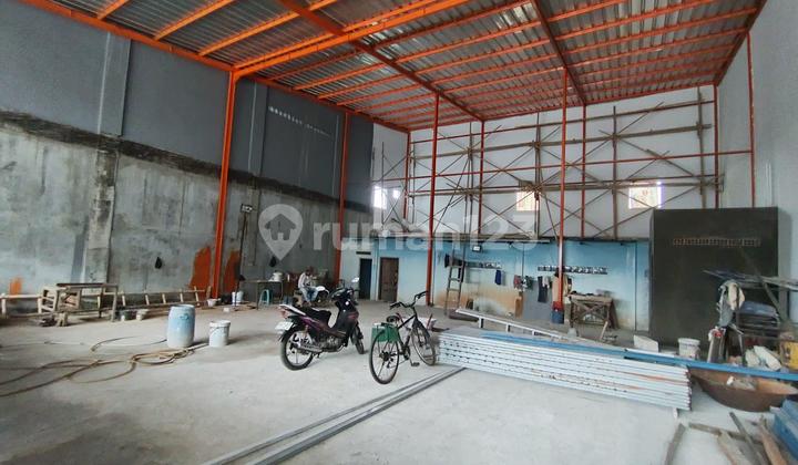 For Rent Commercial Space on Jatibening Main Road Bekasi, Suitable for Cafe, Carwash.
