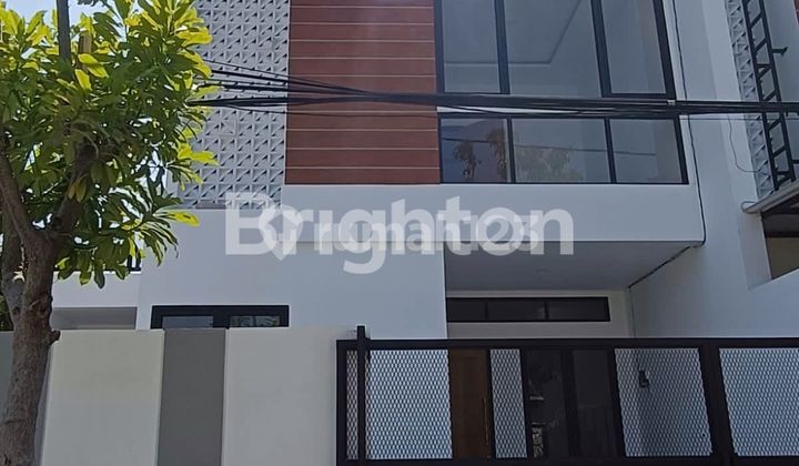 HOOK HOUSE, 9 METERS WIDE, IN KENJERAN 2