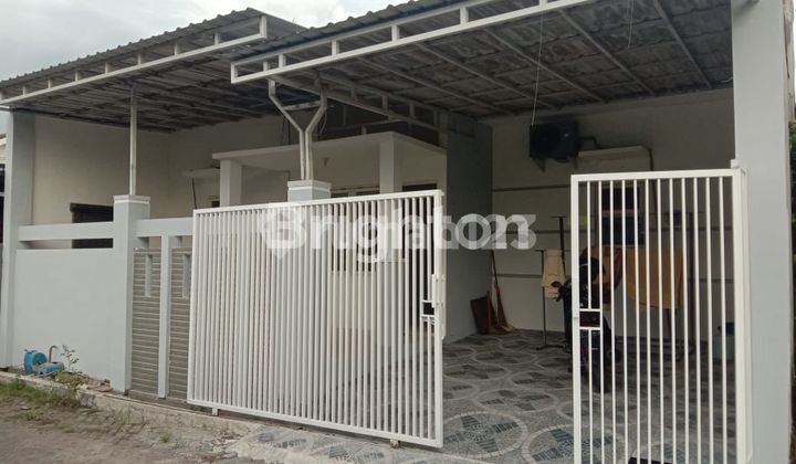 FOR SALE: READY-TO-OCCUPY 1.5-STORY HOUSE IN TAMBAK REJO