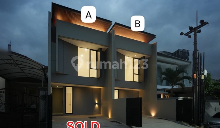 Dijual Rumah 2 Lantai di Rungkut Mapan