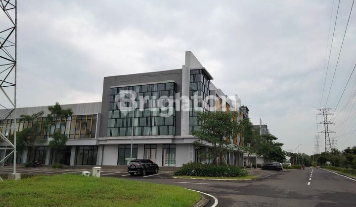 Rumah Mewah dengan Lokasi Strategis & View Eksklusif! 1