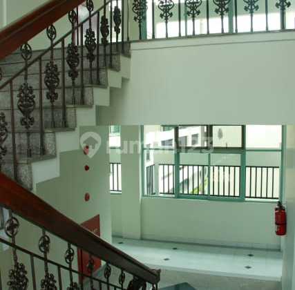 Strategic Investment in the Heart of Jakarta's Menteng Business Center Offers Income Potential