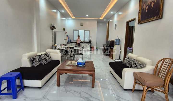 For Sale Minimalist House in Kelapa Gading@ TPI 8X18 4 Floors