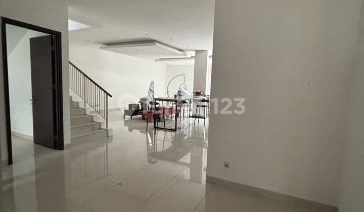 Dijual Rumah Siap Huni Palm Spring Jakarta Garden City 2