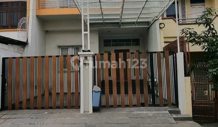 For Sale Nice 3-Story House in Sunter Bisma