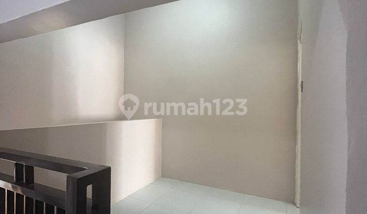 3-Story Minimalist House Below Market Price in Cileunyi Bandung 3-Story Minimalist House Below Market Price in Cileunyi Bandung