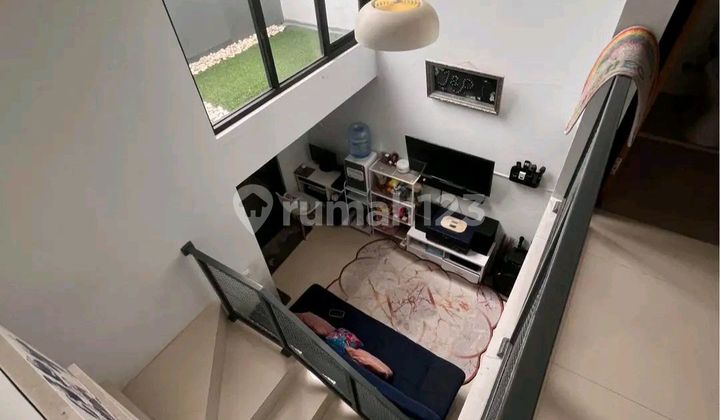 Modern House Strategic Location In Bumi Adipura Bandung