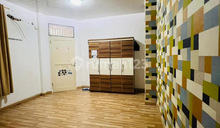 2-Story House in Puri Kencana Ready to Occupy and Comfortable 2