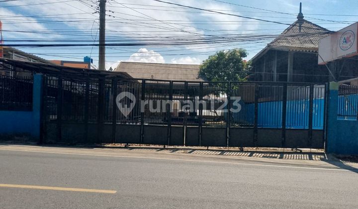 Tempat Usaha Strategis Di Jalan Imam Bonjol Parkir Luas