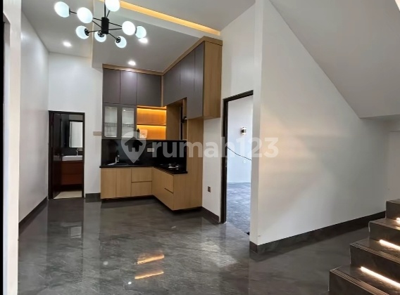 Rumah baru bergaya modern 2lantai di tanjung karang timur  2