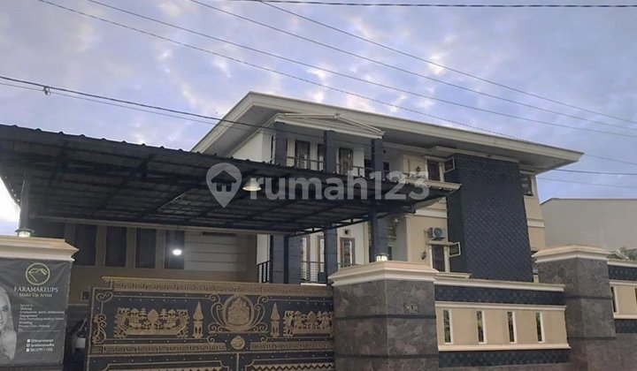 Rumah Mewah 3Lantai di Jalan Padat Karya Rajabasa Rumah Mewah 3Lantai di Jalan Padat Karya Rajabasa