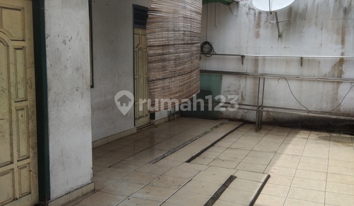Tempat Usaha Strategis Di Jalan Imam Bonjol Parkir Luas