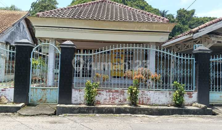 Strategic House in Dikedaton Gangtupai, Lampung Strategic House in Dikedaton Gangtupai, Lampung