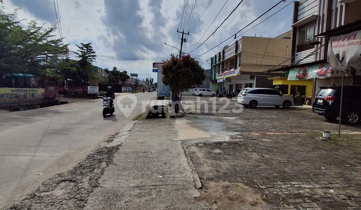 Strategic Shop House on Sebesi Island Road with Spacious Parking Lot, Lampung. 2